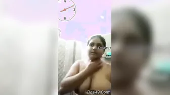 My Wife Getting Naked Washing Herself During Our Video Session