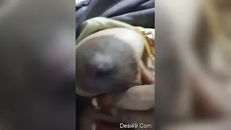 Telugu Bhabhi Exposing Her Huge Natural Tits In Private Clip