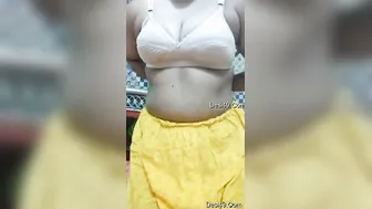 Sexy Babe Spreading Legs Wide Showing Her Tits And Pussy