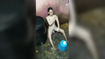 My GF Bathing Naked And Getting Dressed After Shower
