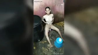 My GF Bathing Naked And Getting Dressed After Shower