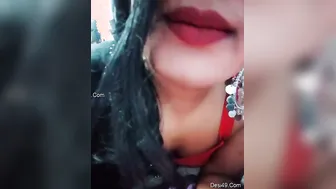 Desi GF Getting Horny And Teasing Her Lover On Camera