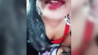 Desi GF Getting Horny And Teasing Her Lover On Camera