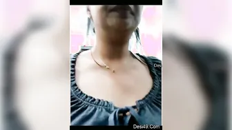 Sexy Married Bhabhi Showing Off Her Thick Round Ass For My Cock