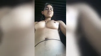 Village Girl Exposing Her Firm Boob And Soaking Wet Pussy