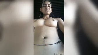 Village Girl Exposing Her Firm Boob And Soaking Wet Pussy