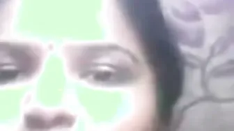 Sexy Mallu GF Showing Her Massive Boobs To Her Lover