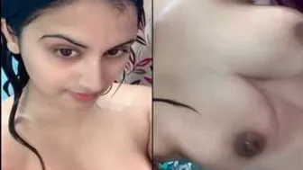 Gorgeous Desi Babe Recording Her Naked Body For Her Boyfriend