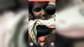 Tamil Bhabhi Flashing Her Big Boobs During Naughty Video Call