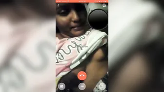 Tamil Bhabhi Flashing Her Big Boobs During Naughty Video Call