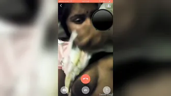 Tamil Bhabhi Flashing Her Big Boobs During Naughty Video Call