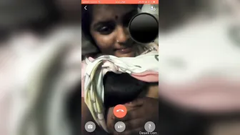 Tamil Bhabhi Flashing Her Big Boobs During Naughty Video Call