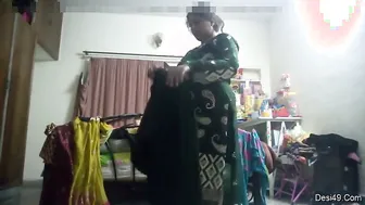 Desi Aunty Bent Over Getting Her Thick Ass Caught On Hidden Camera