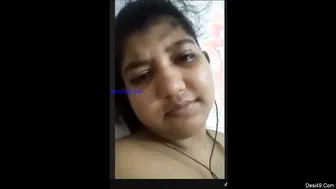 Desi Babe Teasing With Her Natural Boobs On Video Call For Lover