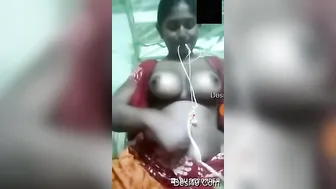 Indian Babe Stripping And Showing Her Boobs On Private Video Call