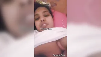Horny Indian Babe Exposing Her Massive Tits And Dripping Pussy