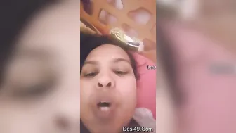 Horny Indian Babe Exposing Her Massive Tits And Dripping Pussy