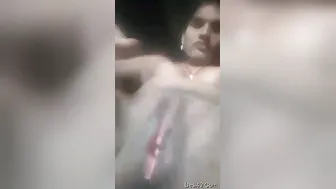 Village Bhabhi From My Town Flashing Her Naked Body Parts For Me