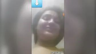 Sexy Desi GF Showing Me Her Tits And Pussy On Video Call
