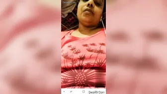 Married Bhabhi Showing Off Her Tits On Video Call Just For Me