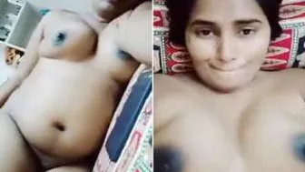 Horny Indian Babe Showing Off Her Naked Body And Dripping Pussy