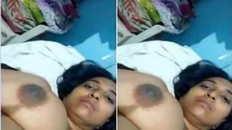 Horny Married Woman Spreading Legs Rubbing Her Dripping Pussy