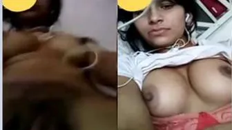 Desi Girl Exposing Her Big Tits And Dripping Pussy On Video Call