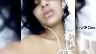 Desi Girl Exposing Her Big Tits And Dripping Pussy On Video Call