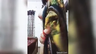 Amateur Desi Model Dancing Completely Naked Shaking Everything