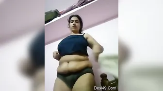 Telugu Babe Changing Clothes Caught On Camera Getting Naked