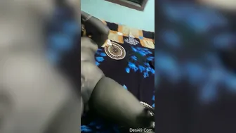 Tamil Wife Letting Me Film Her Naked Body In Our Bedroom
