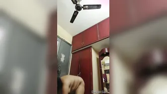 Mallu Bhabhi Undressing Completely Showing Off Curves And Pussy