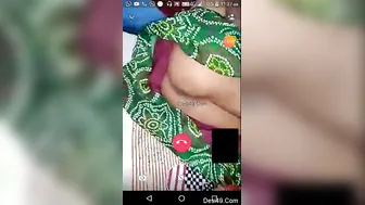 Bhabhi Getting Her Pussy Teased With Candle During Video Call