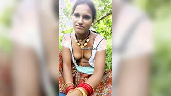 Horny Bhabhi Giving Outdoor Handjob In The Neighborhood
