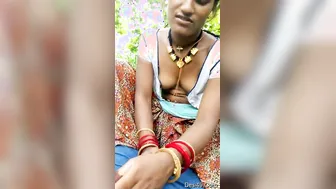 Horny Bhabhi Giving Outdoor Handjob In The Neighborhood
