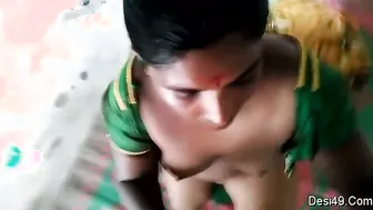 Mallu Aunty Flashing Her Goods Before Sucking Landlord Off