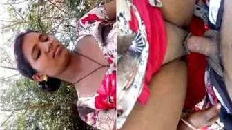 Village Girl Bouncing On Her Lovers Thick Dick Behind The Farm