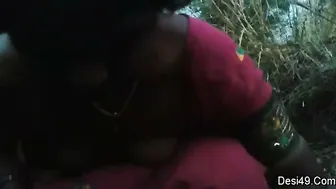Bhabhi Sucking Stranger Outdoors Then Riding Him In Public Spot