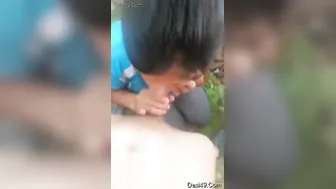 His GF Sucking Him Outdoors Before He Cums On Her Face