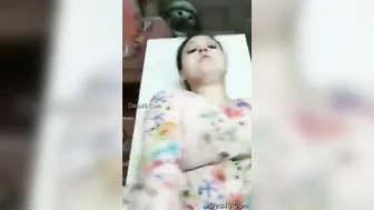 Bhabhi Moaning Dirty Hindi While Getting Railed By Young Lover