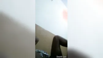 Married Woman Giving Her Man A Handjob Until He Cums On Her Tits