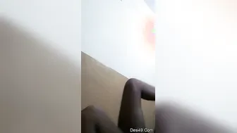 Married Woman Giving Her Man A Handjob Until He Cums On Her Tits