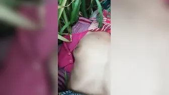 Cheating Bhabhi Secretly Fucking Her Lover Outside The House
