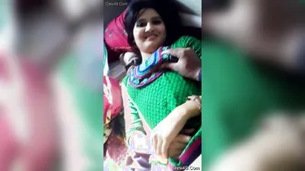 Desi GF Moaning While Riding Her Boyfriend At His Place