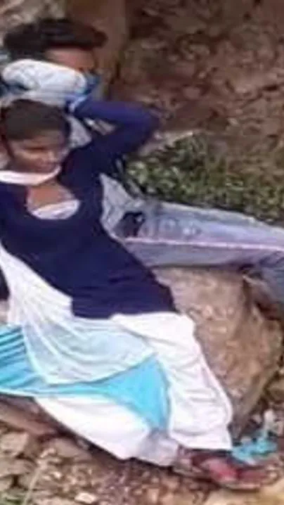 College Babe Sneaking Outside Campus Getting Banged By Boyfriend