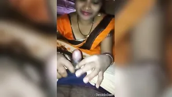 Married Bhabhi Sucking Her Lover Dry In Bedroom Session