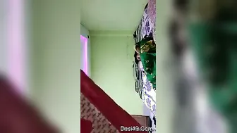 Amateur Couple Fucking In Bedroom Recording Their Private Moments
