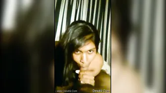 Desi Babe Sucking Cock Like She Means It Amateur Style Real