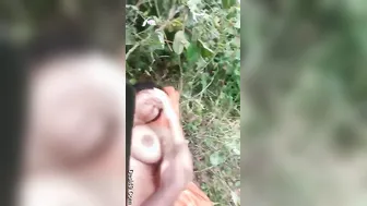 Village GF Showing Her Body To Lover In Open Fields