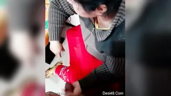 Aunty Stroking Her Sister Husband Cock Until He Finishes Hard